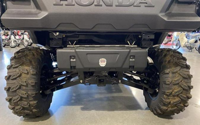 2023 Honda® Pioneer 1000-6 Deluxe Crew