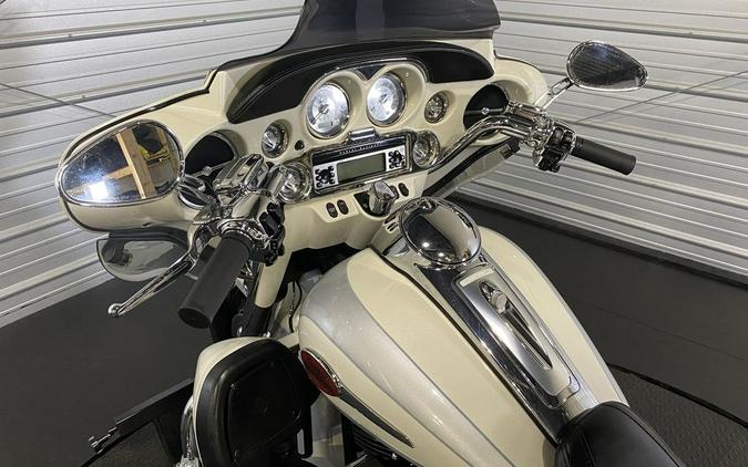 2008 Harley-Davidson® FLHTCUSE3 - CVO™ Ultra Classic® Screamin' Eagle® Electra Glide®