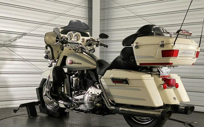 2008 Harley-Davidson® FLHTCUSE3 - CVO™ Ultra Classic® Screamin' Eagle® Electra Glide®