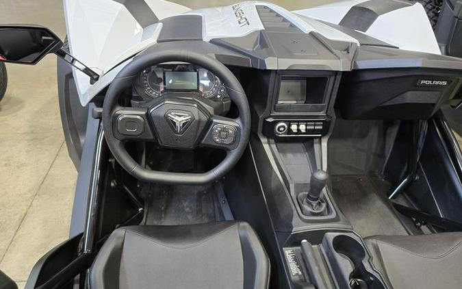 2024 Polaris Slingshot® SLINGSHOT S MANUAL