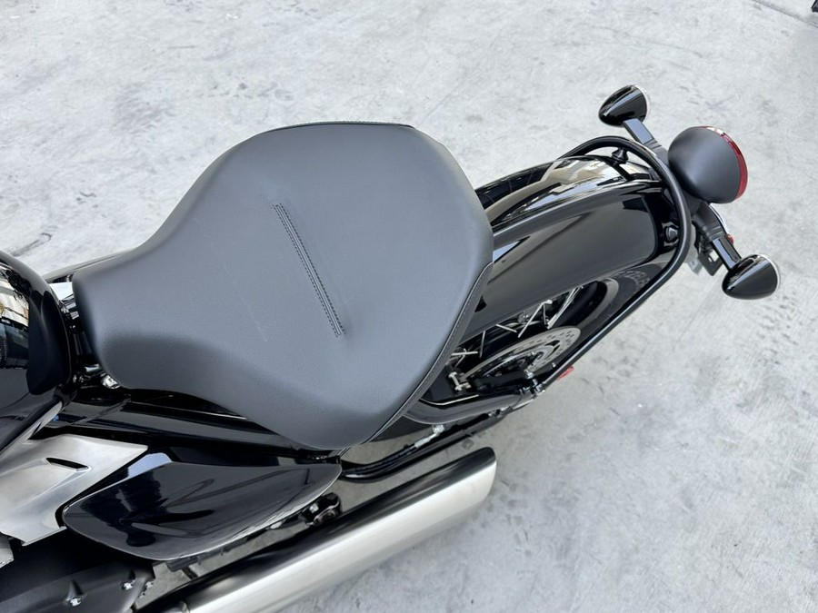 2026 Triumph Bonneville Bobber Jet black