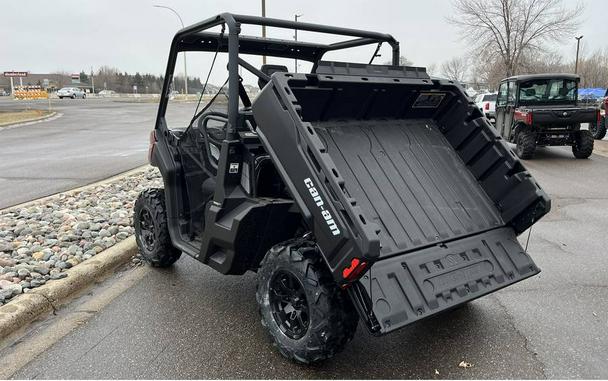 2024 Can-Am™ Defender DPS HD9