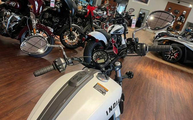 2025 Indian Scout Sixty Bobber Limited Ghost White Metallic S