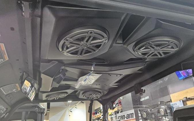 2025 Can-Am® Defender DPS HD9 Stealth Black