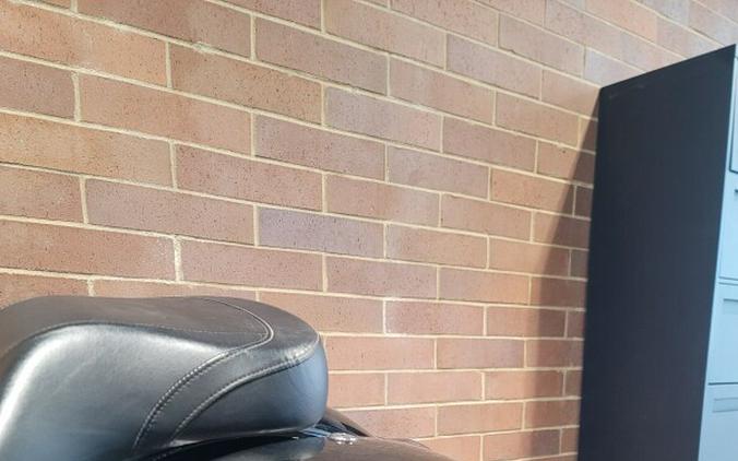 2016 Harley-Davidson® Switchback™ Vivid Black FLD103