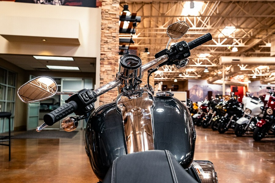 2026 Harley-Davidson Breakout