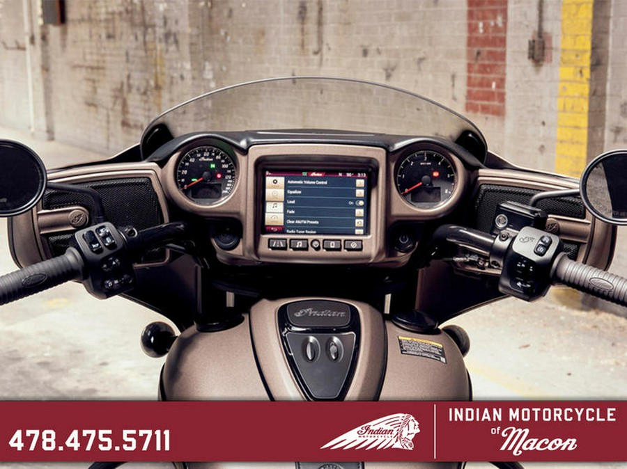 2019 Indian Motorcycle® Chieftain Dark Horse® Bronze Smoke