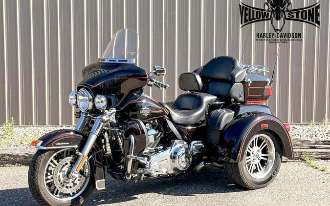 2011 Harley-Davidson® Tri Glide™ Ultra Classic® Two-Tone Merlot Sunglo/Vivid Black