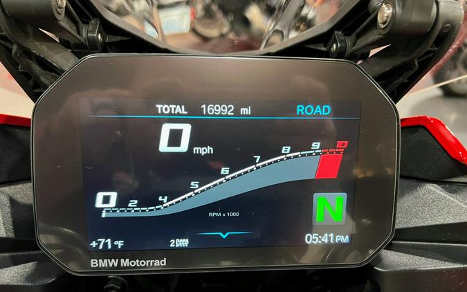 2021 BMW F 900 XR