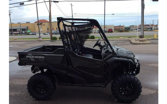 2024 Honda PIONEER 1000-3 DELUXE **NO FREIGHT*