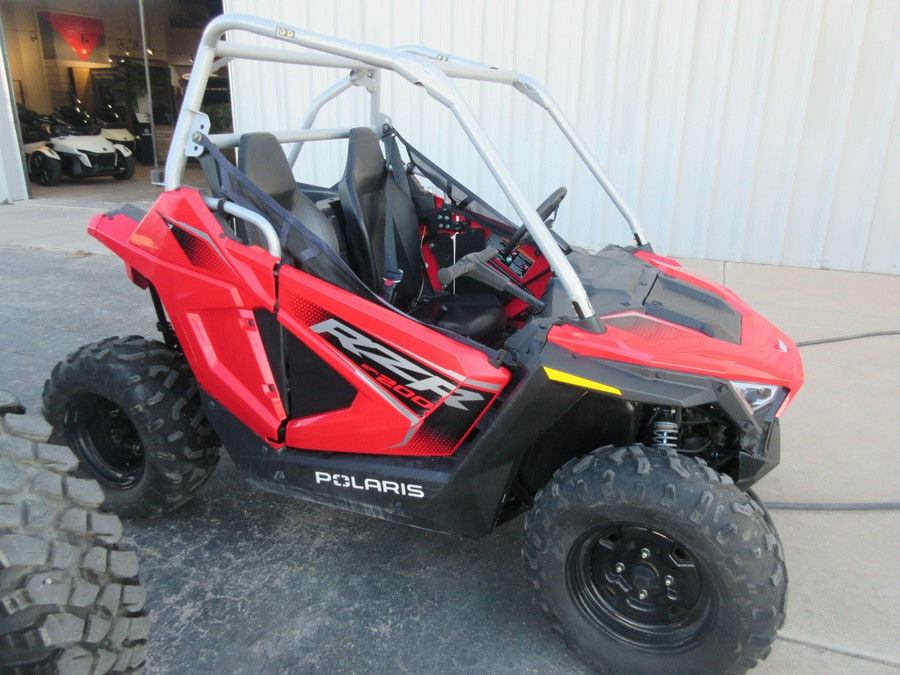 2026 POLARIS RZR 200 EFI