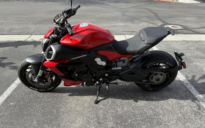2023 Ducati Diavel V4 Ducati Red