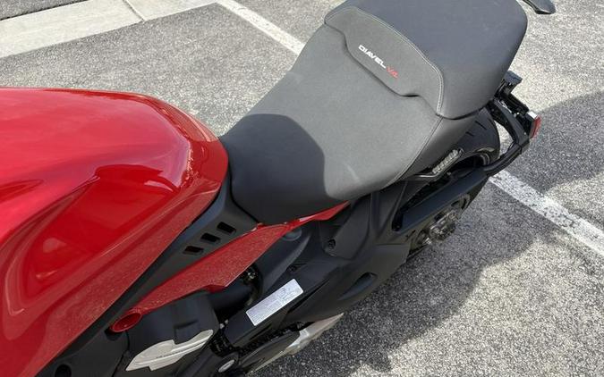 2023 Ducati Diavel V4 Ducati Red