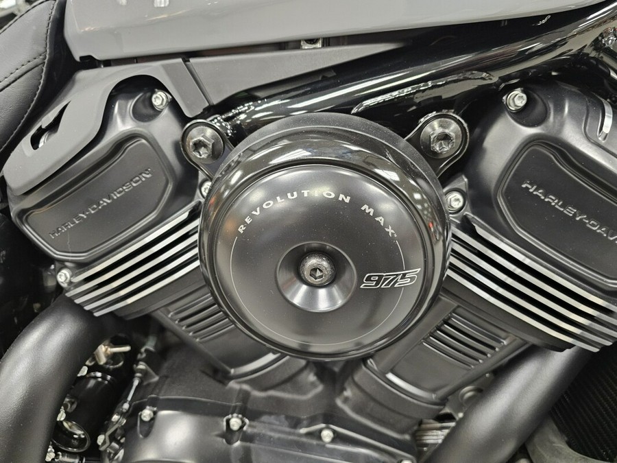 RH975 2026 Nightster®