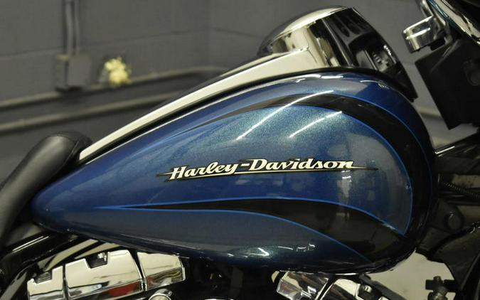 2014 Harley-Davidson® FLHX - Street Glide®