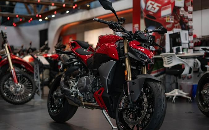 2026 Ducati Streetfighter V2
