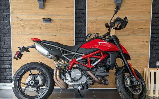 2023 DUCATI HYPERMOTARD 950