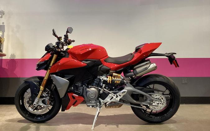 2026 Ducati Streetfighter V2s