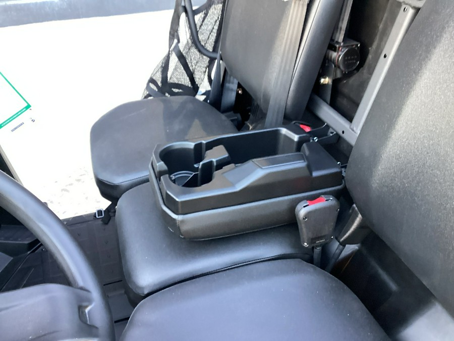 2026 Can-Am Defender MAX HD9