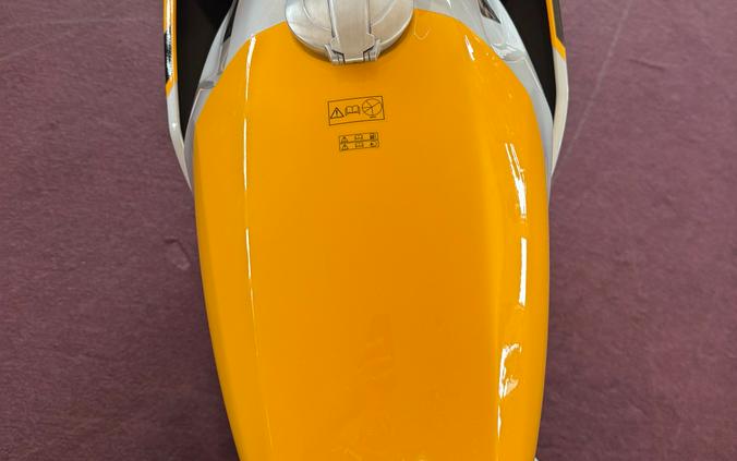 2026 Triumph Thruxton 400