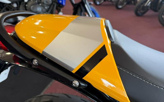 2026 Triumph Thruxton 400