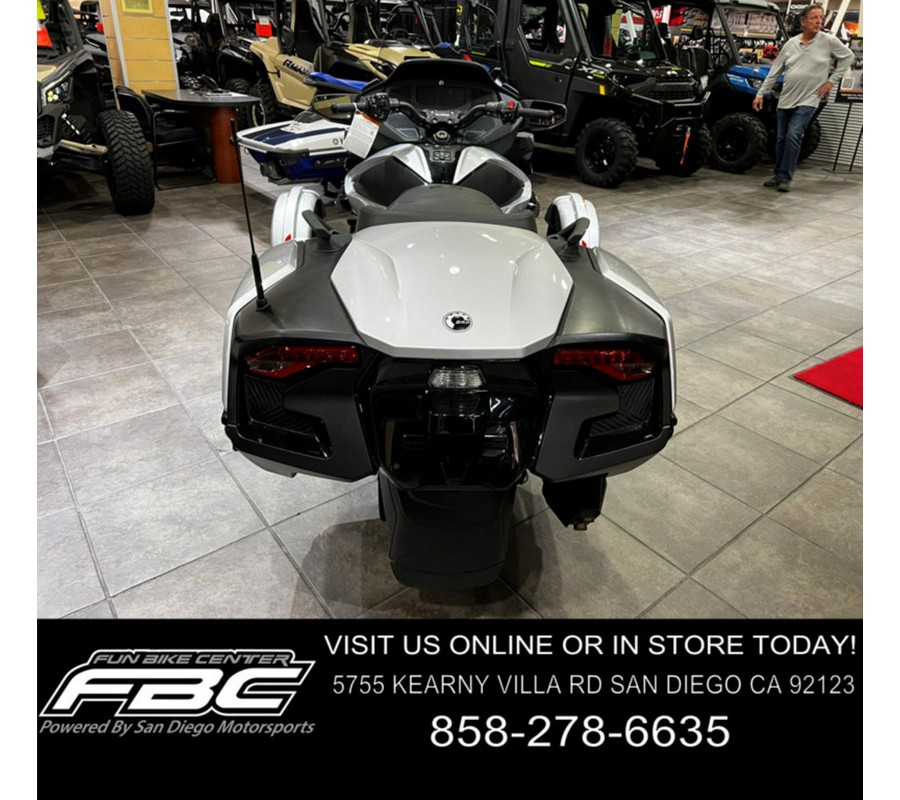 2023 Can-Am™ Spyder RT Base