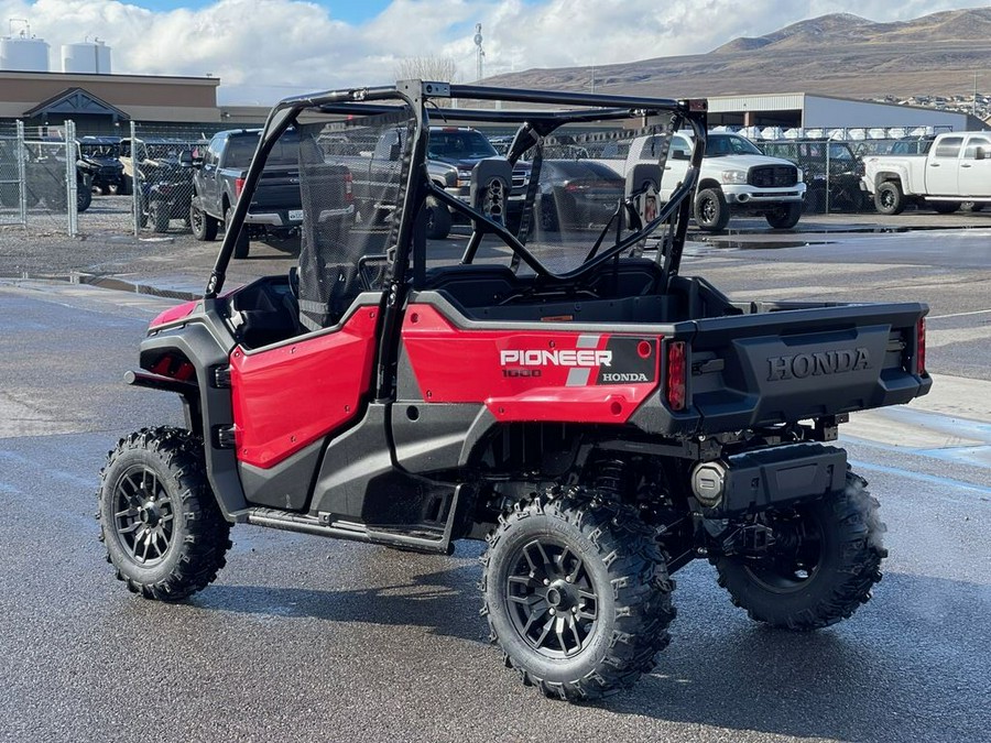 2024 Honda Pioneer 1000 Deluxe