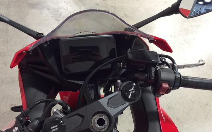 2026 Honda CBR650R E-Clutch