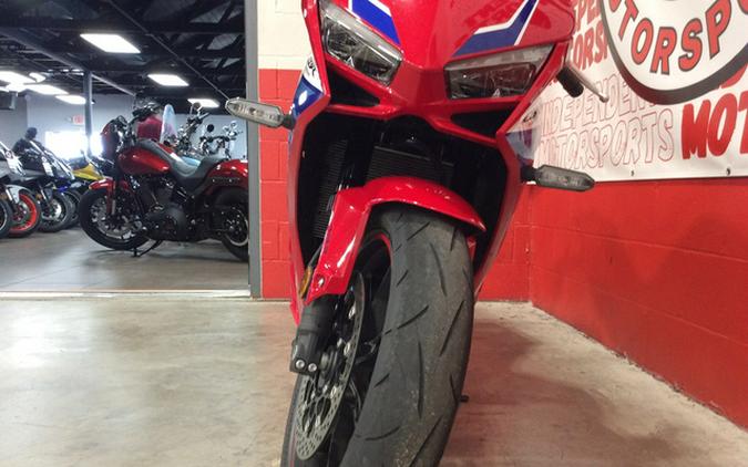 2026 Honda CBR650R E-Clutch