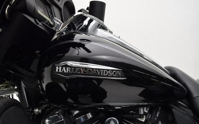 2017 Harley-Davidson® FLHTCUTG - Tri Glide® Ultra