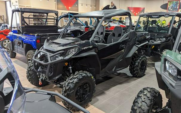 New 2024 CAN-AM COMMANDER XT 60 700 BK CALI 24 XT 700