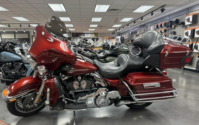 2009 Harley-Davidson® Electra Glide® Ultra Classic® RED HOT SUNGLO W/PINSTRIPE