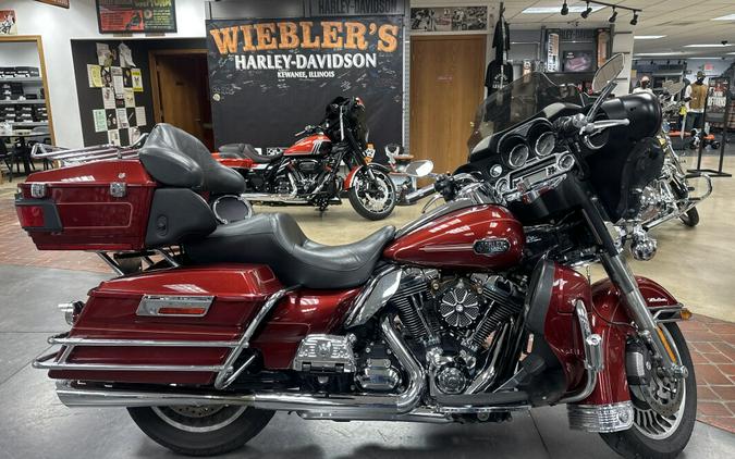 2009 Harley-Davidson® Electra Glide® Ultra Classic® RED HOT SUNGLO W/PINSTRIPE