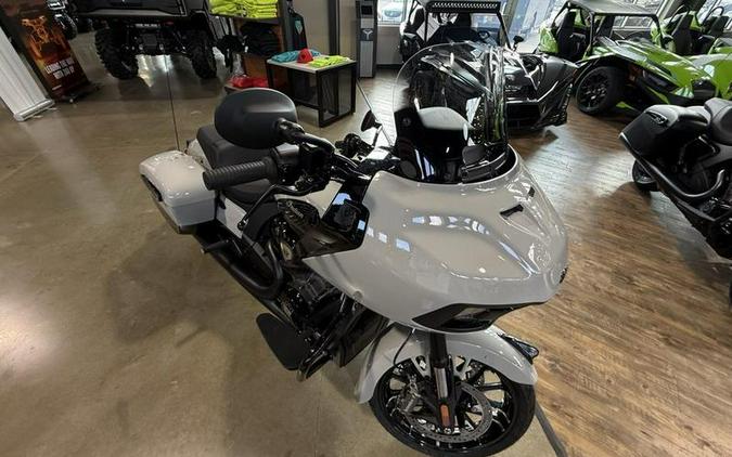 2026 Indian Motorcycle® Chieftain® PowerPlus Dark Horse® 112 Chalk with Black Metallic