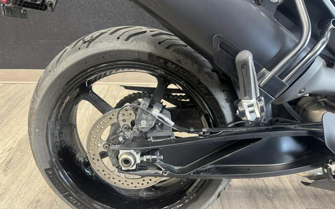 2025 Husqvarna Vitpilen 801
