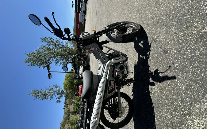 2025 Honda TRAIL 125 Pearl Smoking Gray - HM2395