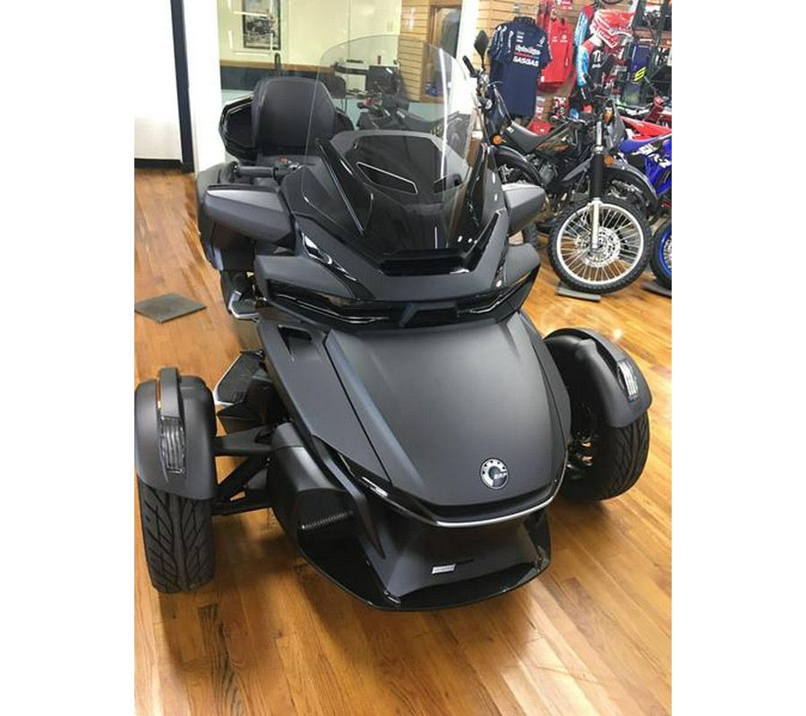 2023 Can-Am® RT LIMITED SE6