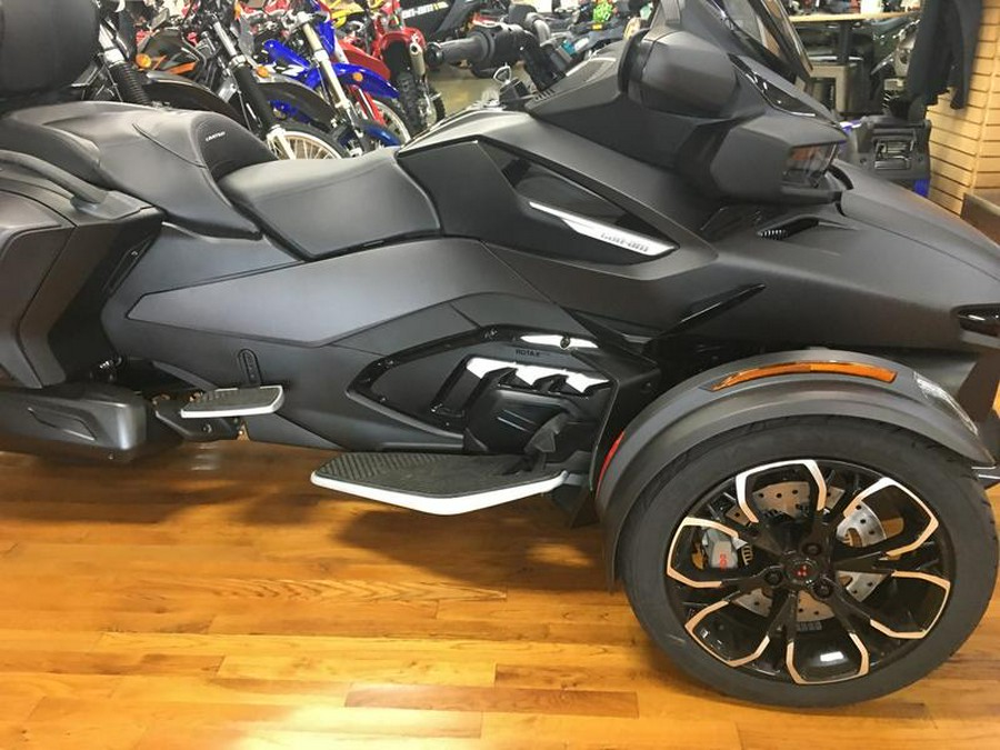 2023 Can-Am® RT LIMITED SE6