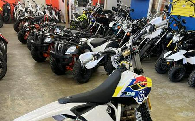 2015 Husqvarna® FC250 MOTOCROSS