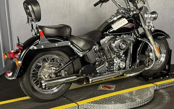 2015 Harley-Davidson Heritage Softail Classic FLSTC BLACK W/ PINSTRI