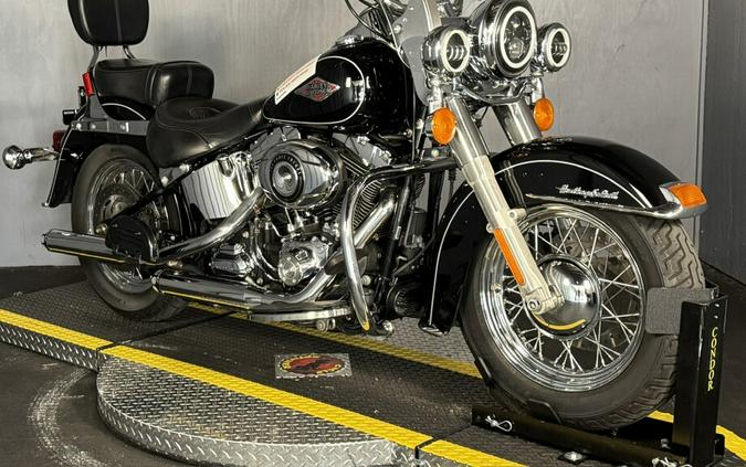 2015 Harley-Davidson Heritage Softail Classic FLSTC BLACK W/ PINSTRI
