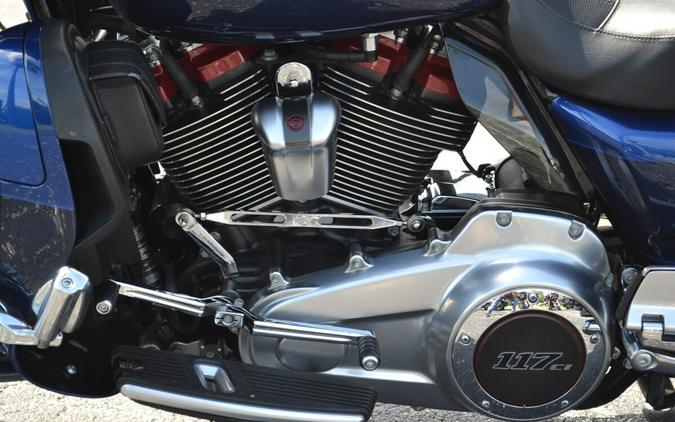 2020 Harley-Davidson CVO™ Limited Moonlight Blue & Deep Sea Blue - FLHTKSE