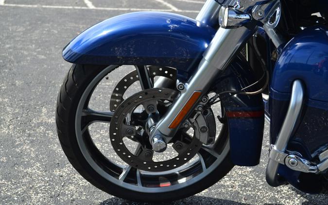 2020 Harley-Davidson CVO™ Limited Moonlight Blue & Deep Sea Blue - FLHTKSE