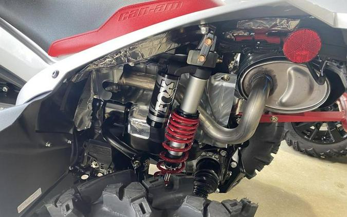 2026 Can-Am® Renegade X mr 1000 R Hyper Silver & Legion Red
