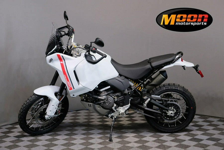 2023 Ducati DesertX Star White Silk