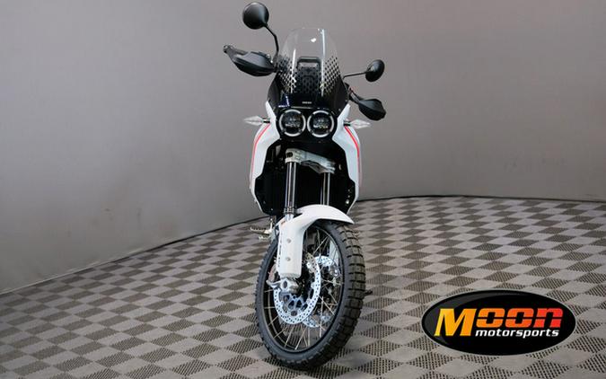 2023 Ducati DesertX Star White Silk