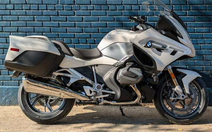 2024 BMW R 1250 RT Alpine White 3