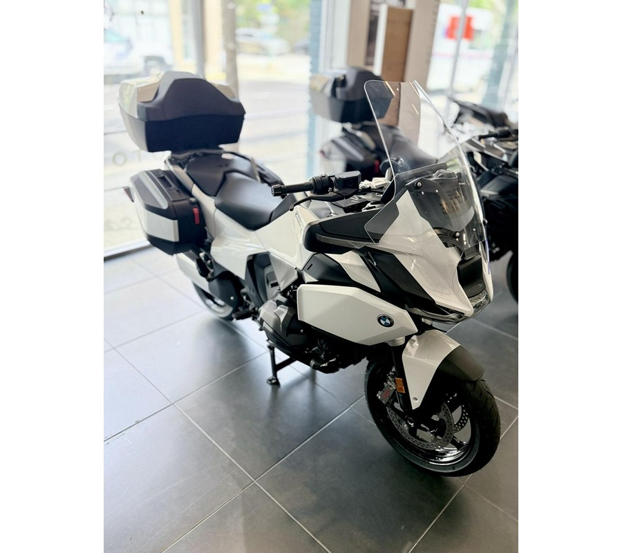 2026 BMW R1300 RT