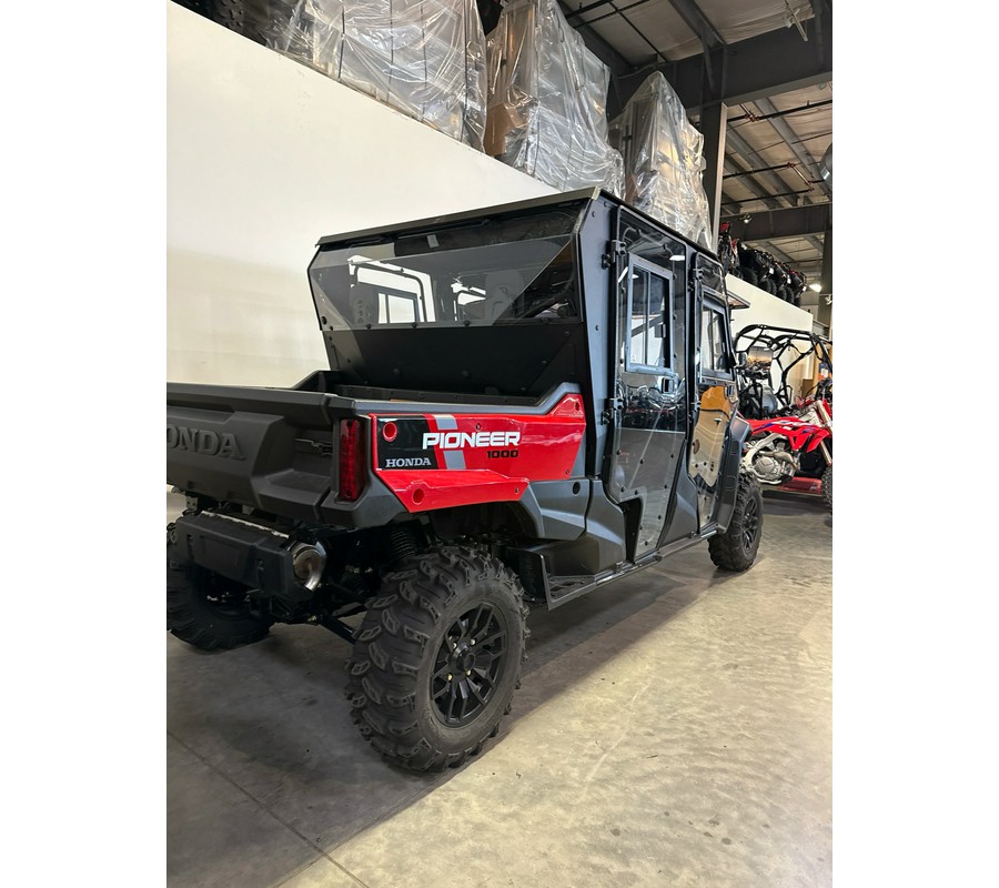 2023 Honda Pioneer 1000-6 Crew Deluxe