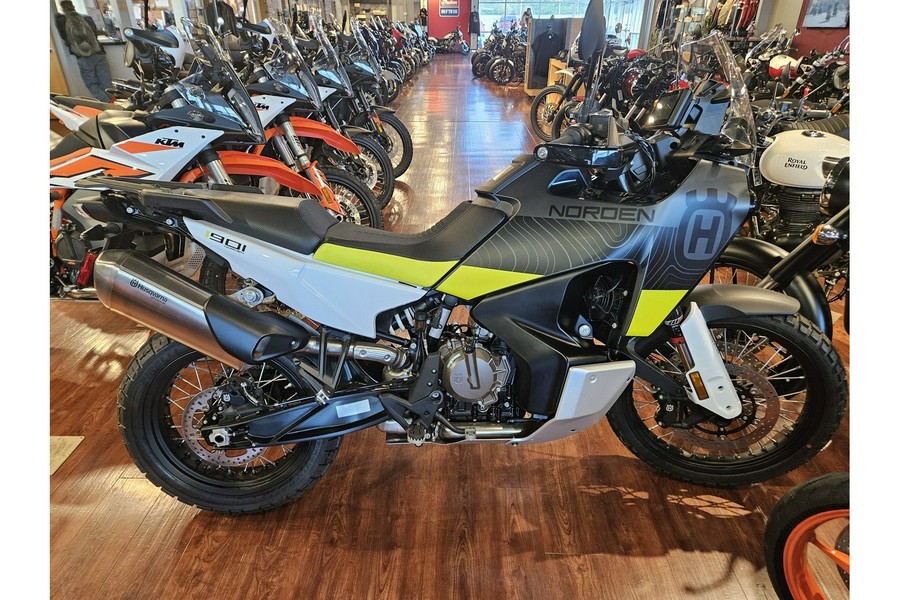 2023 Husqvarna Motorcycles NORDEN 901